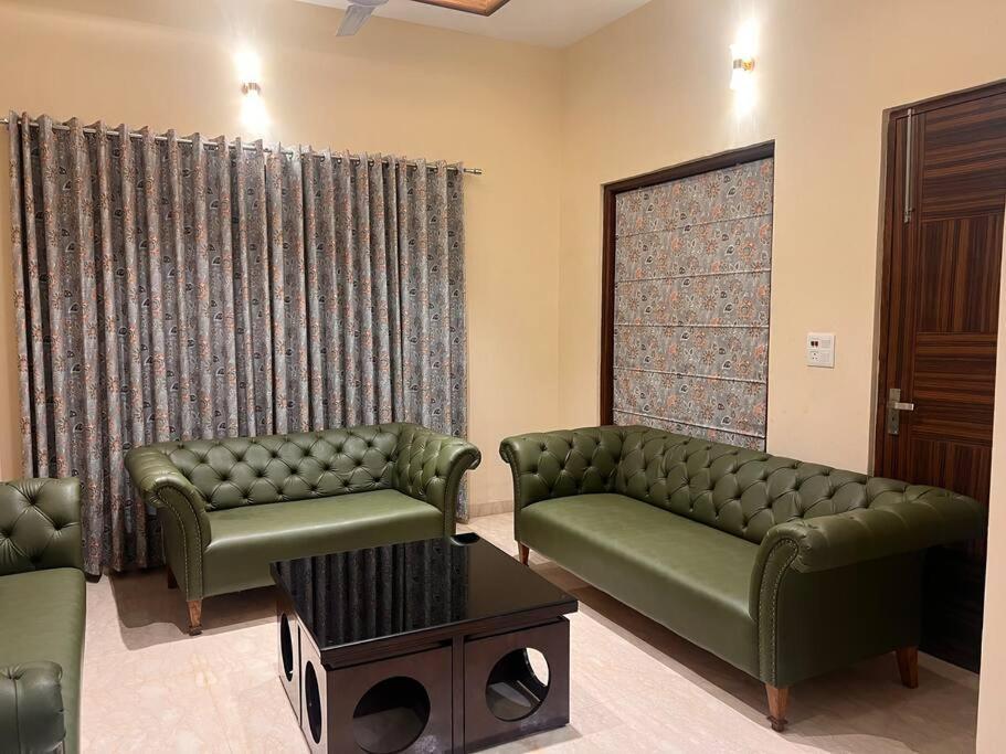 5Bhk Home Away From Home At Ranjit Avenue Amritsar Exterior photo