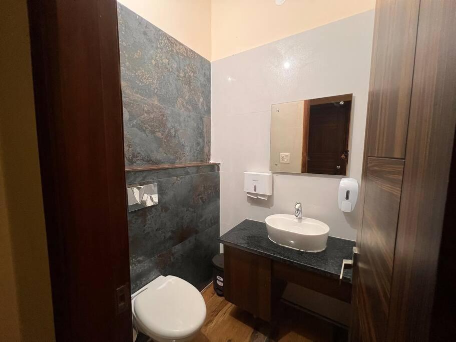5Bhk Home Away From Home At Ranjit Avenue Amritsar Exterior photo