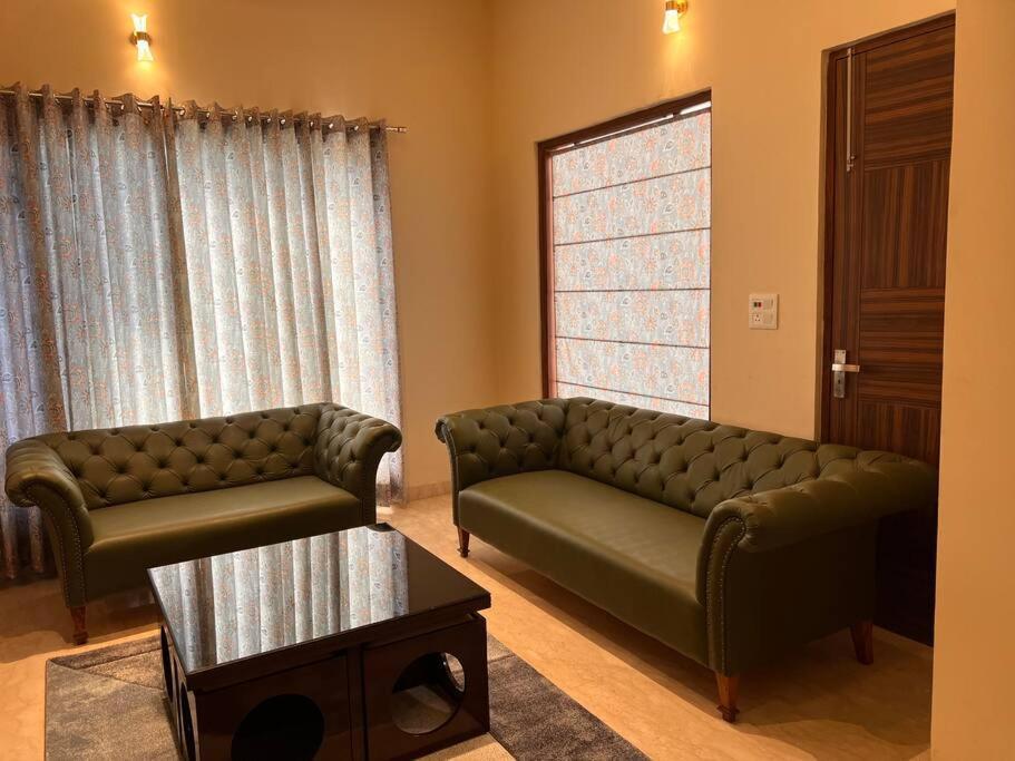 5Bhk Home Away From Home At Ranjit Avenue Amritsar Exterior photo