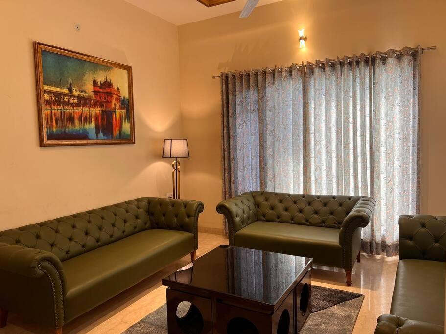5Bhk Home Away From Home At Ranjit Avenue Amritsar Exterior photo