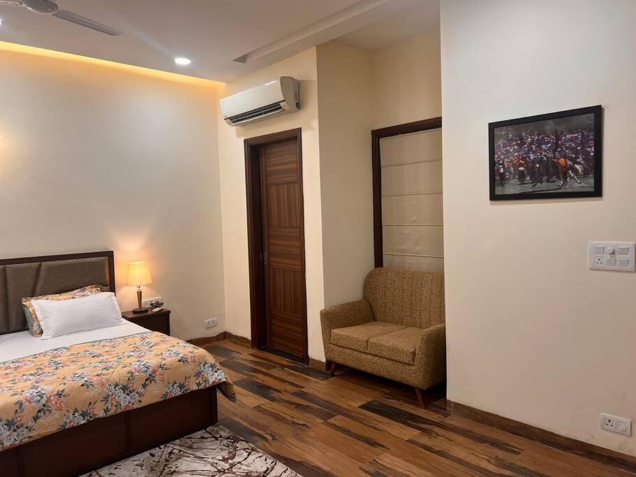 5Bhk Home Away From Home At Ranjit Avenue Amritsar Exterior photo