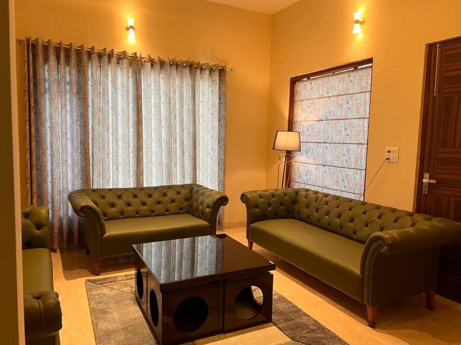 5Bhk Home Away From Home At Ranjit Avenue Amritsar Exterior photo