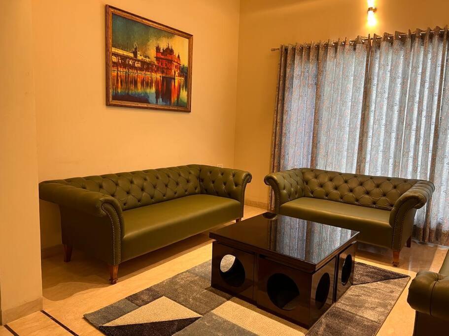5Bhk Home Away From Home At Ranjit Avenue Amritsar Exterior photo