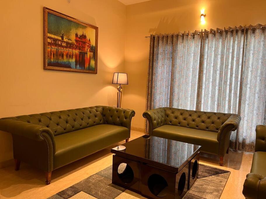 5Bhk Home Away From Home At Ranjit Avenue Amritsar Exterior photo